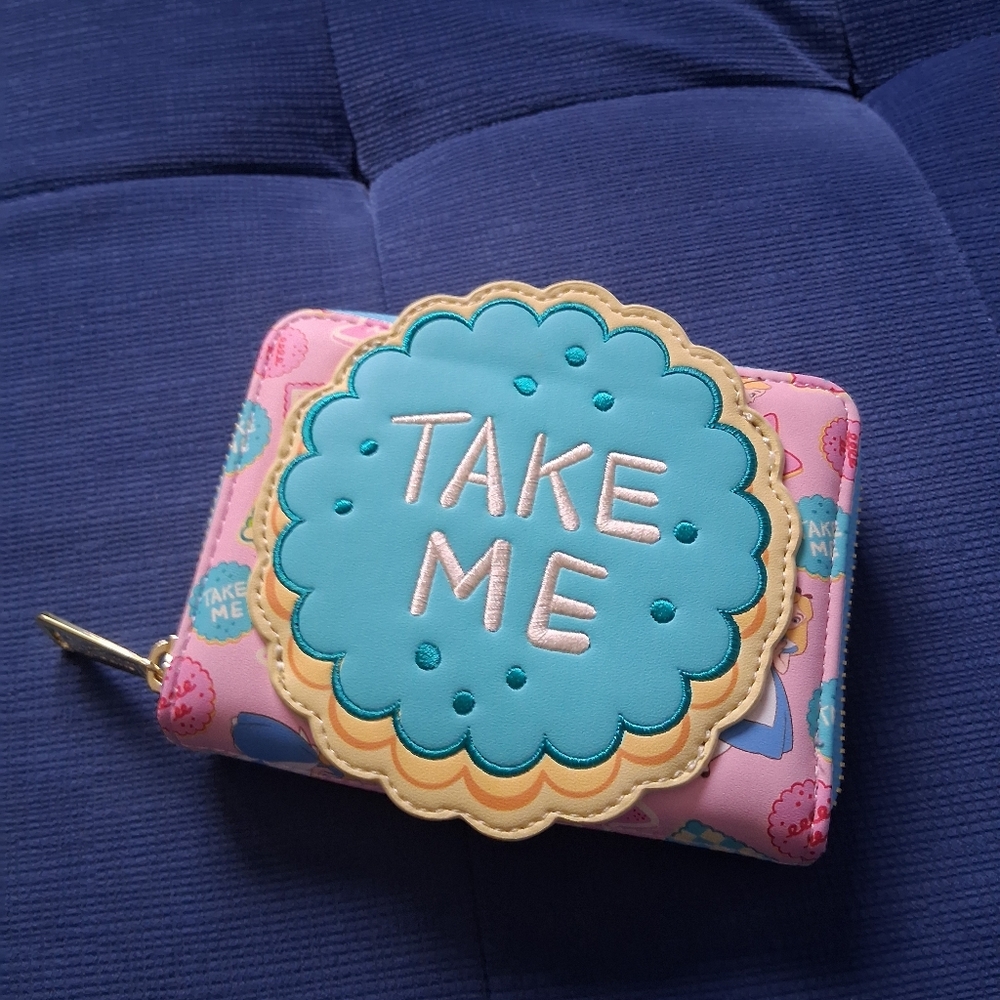 Disney Loungefly - NWT - Alice in Wonderland Wallet